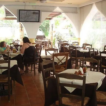 Coralli Hotel 3*