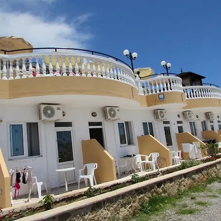 Coralli Hotel 3*